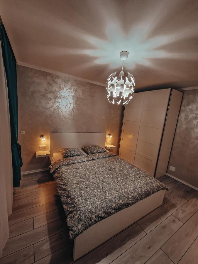 Immocity Oradea Buitenkant foto